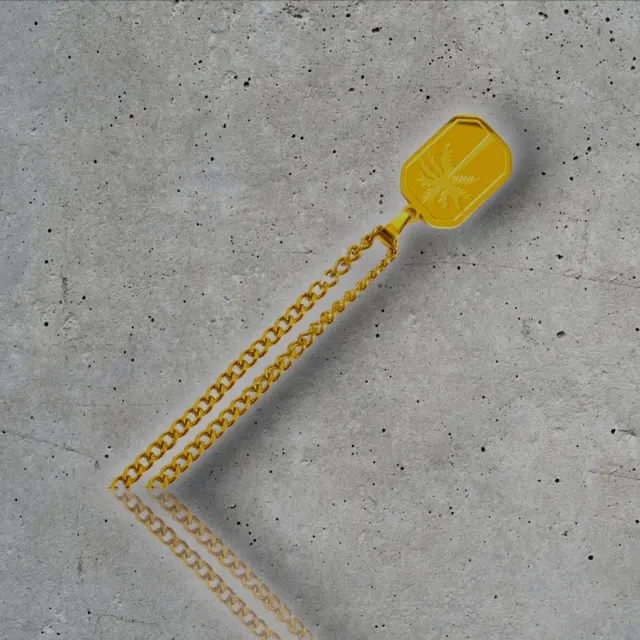 Gold Tag Pendant Necklace — photo 5