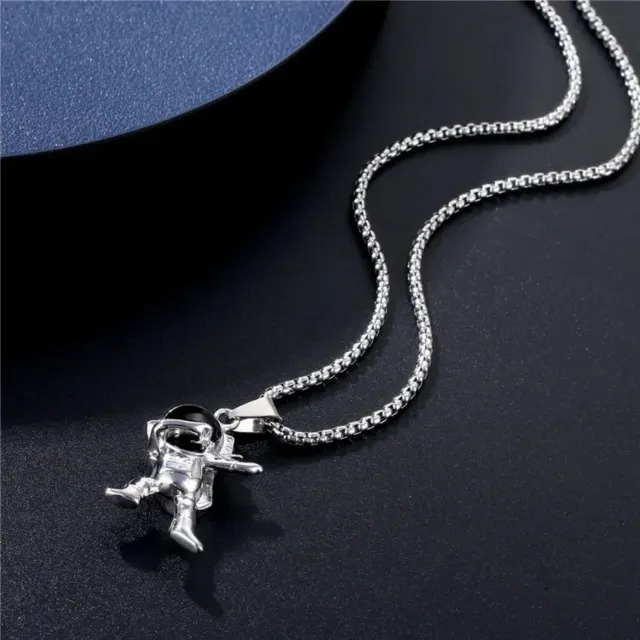 Silver Astronaut Pendant — photo 4