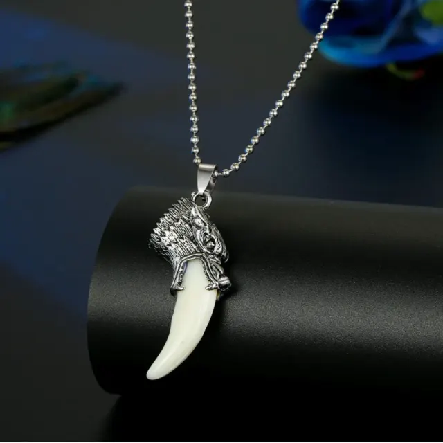 Silver Wolf Tooth Chain — photo 4