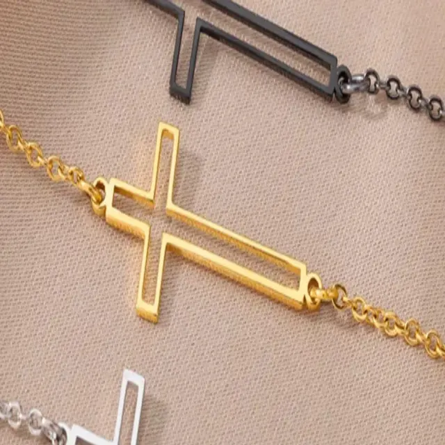 Gold Cross Bracelet — photo 6
